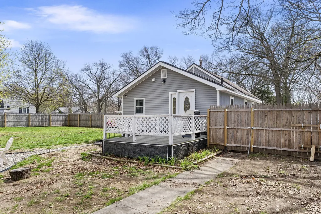 1322 Leonard Avenue Muskegon City MI 49442