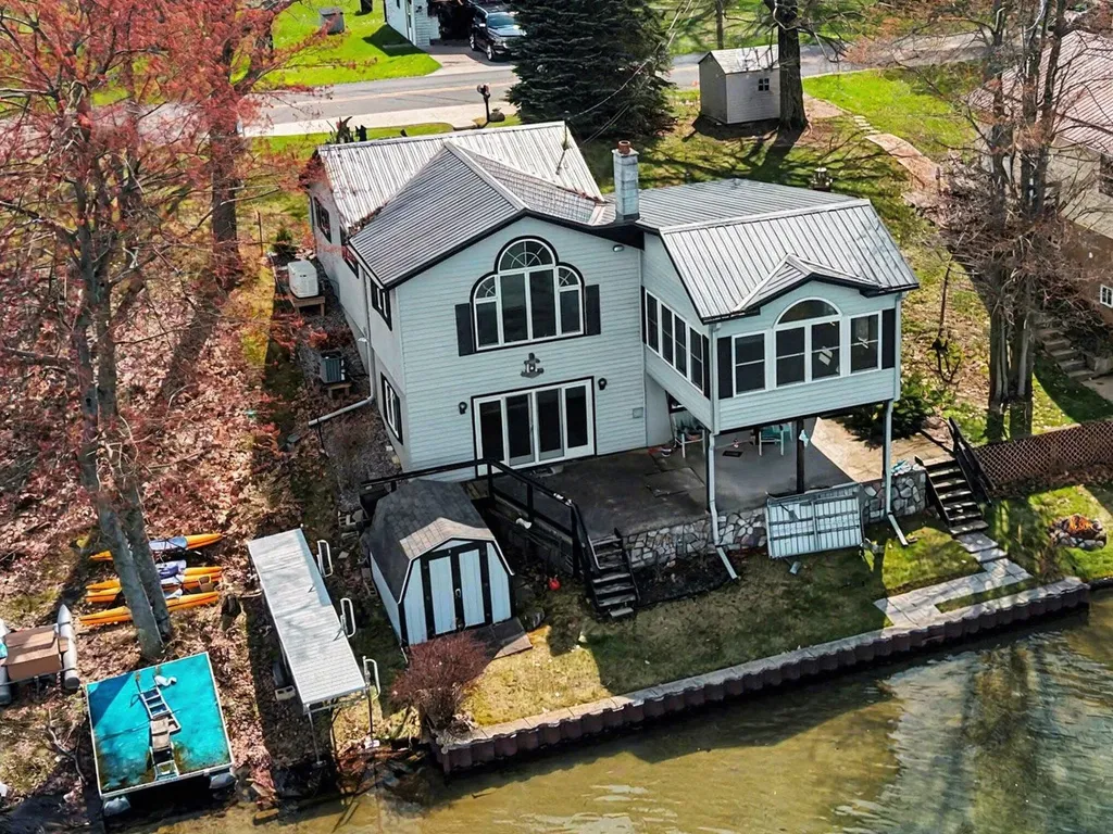 2662 Lakeside Drive Sidney Township MI 48888