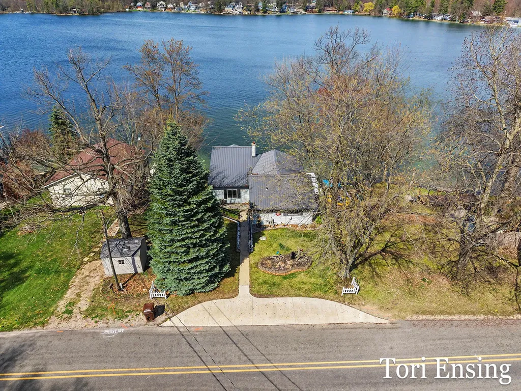 2662 Lakeside Drive Sidney Township MI 48888