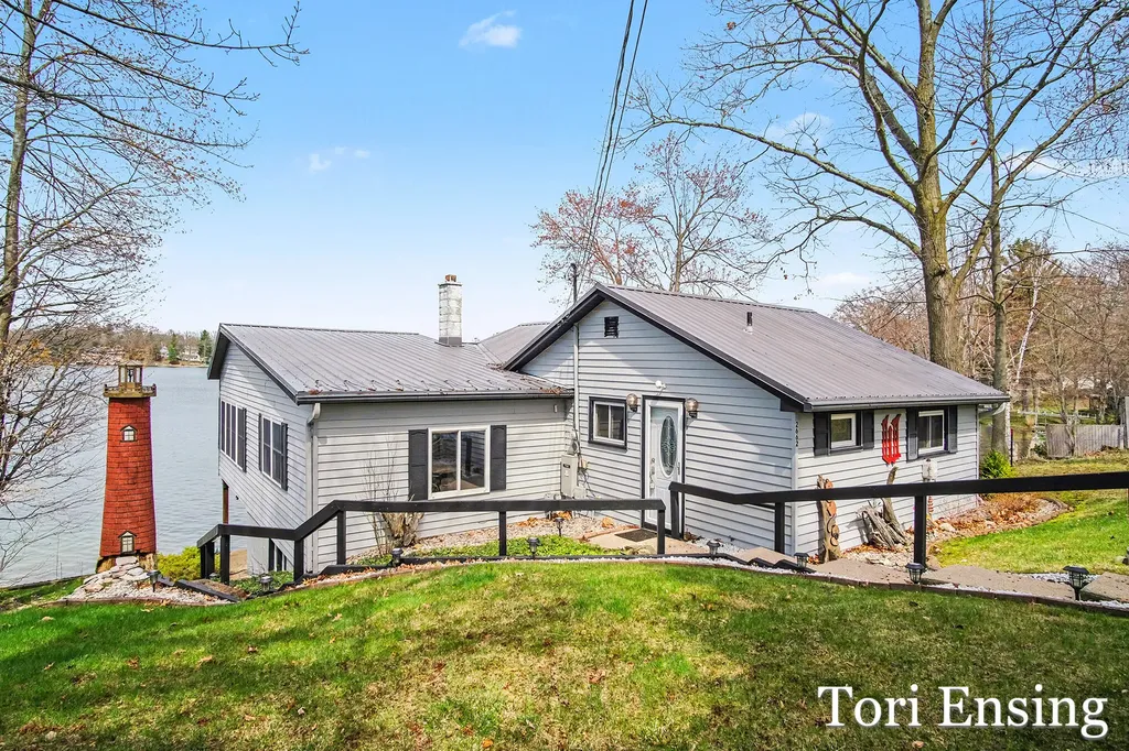 2662 Lakeside Drive Sidney Township MI 48888