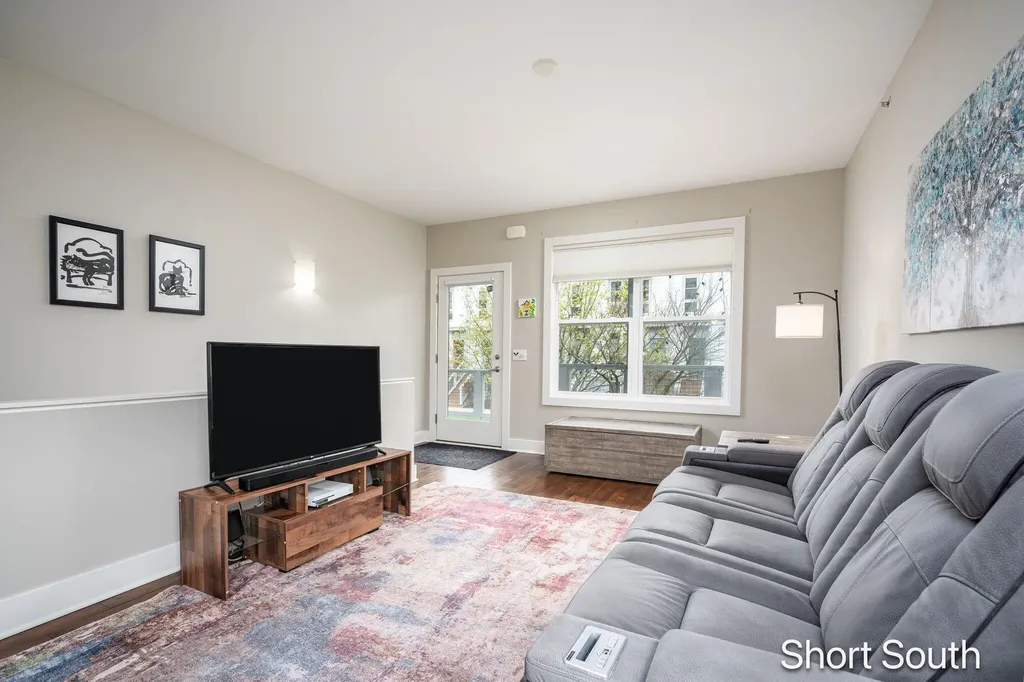 2090 Celadon Drive NE Grand Rapids Charter Township MI 49525