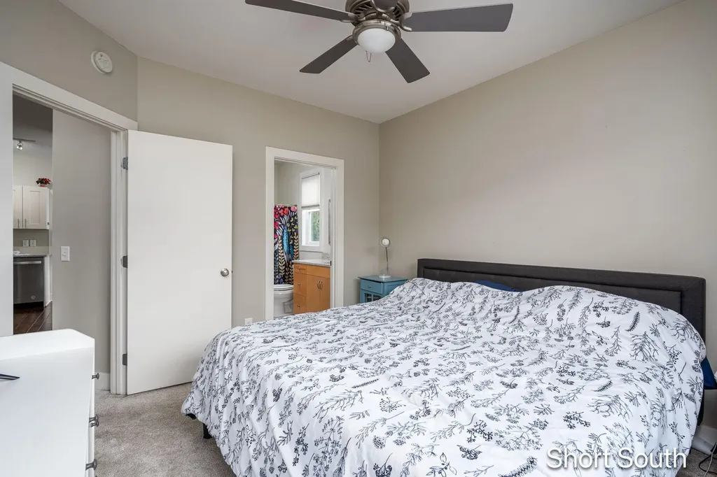2090 Celadon Drive NE Grand Rapids Charter Township MI 49525