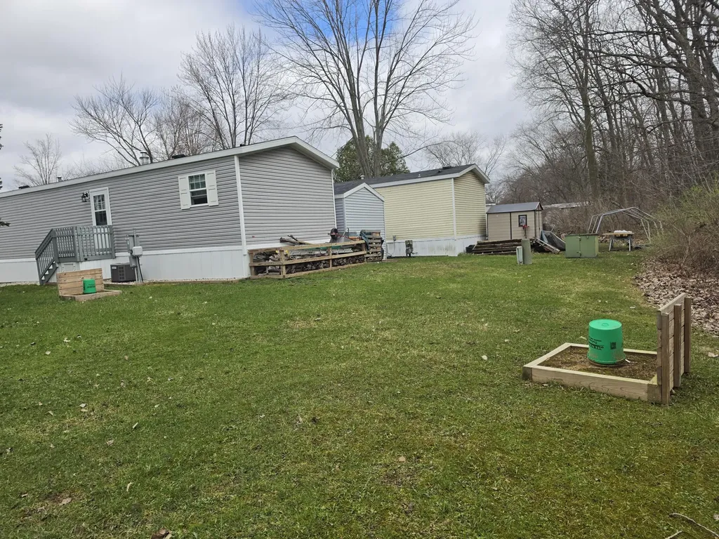 847 Apple Tree Court NW Walker City MI 49534