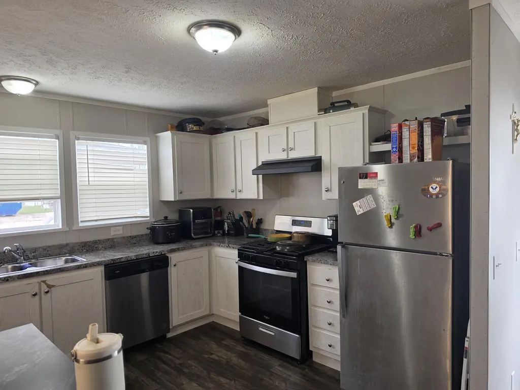 847 Apple Tree Court NW Walker City MI 49534