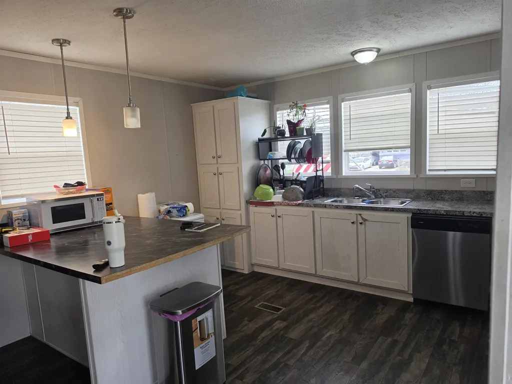 847 Apple Tree Court NW Walker City MI 49534