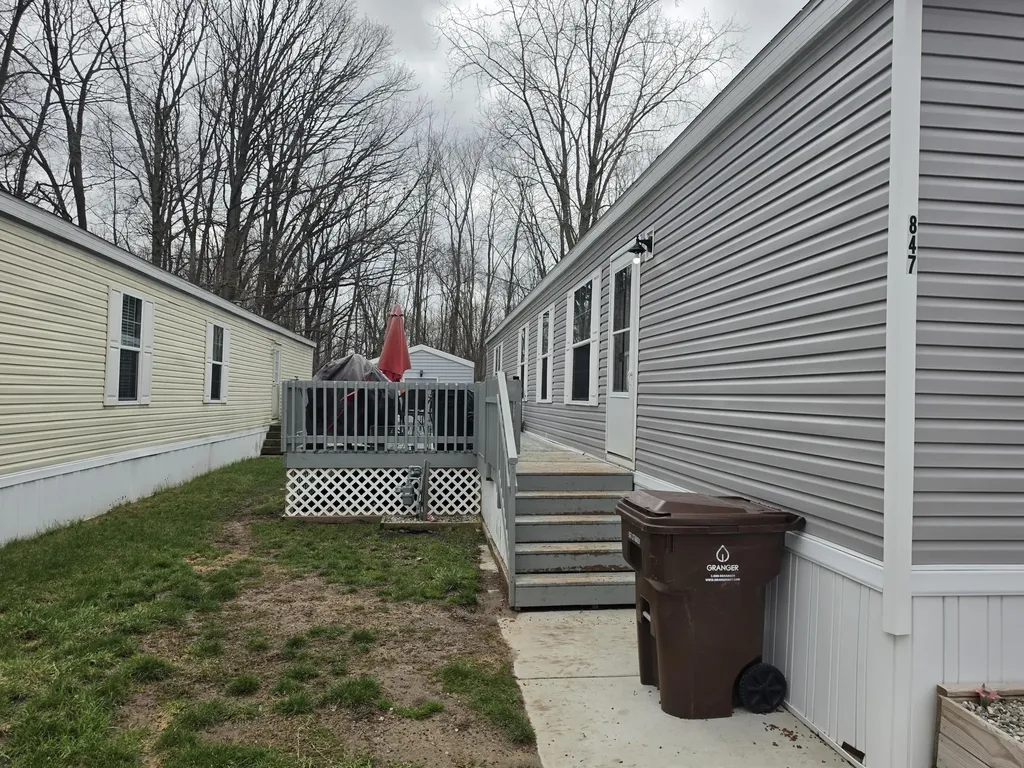 847 Apple Tree Court NW Walker City MI 49534