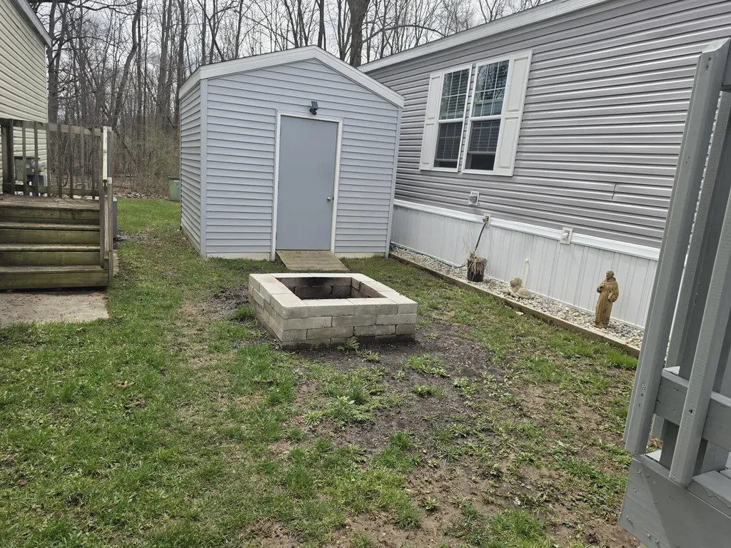 847 Apple Tree Court NW Walker City MI 49534