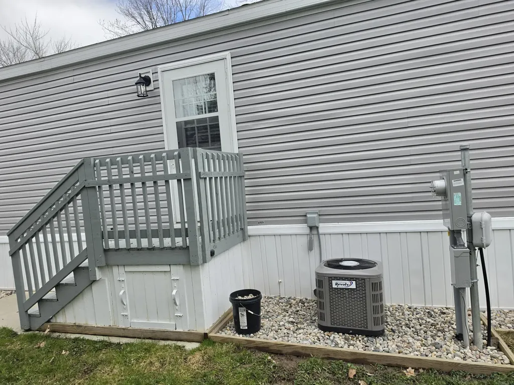 847 Apple Tree Court NW Walker City MI 49534