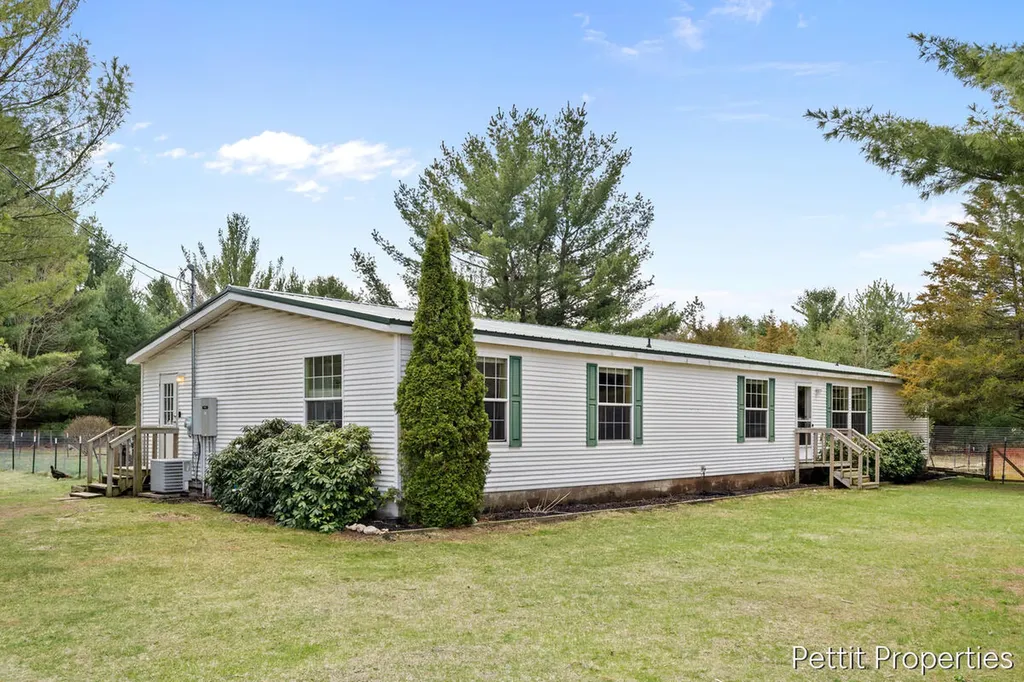 4584 E Valeries Way Street Everett Township MI 49337