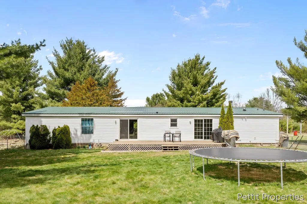 4584 E Valeries Way Street Everett Township MI 49337