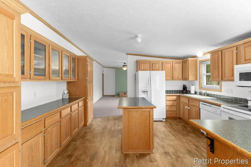 4584 E Valeries Way Street Everett Township MI 49337