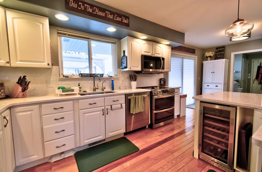 1291 S Queensway Drive Unknown City MI 48893