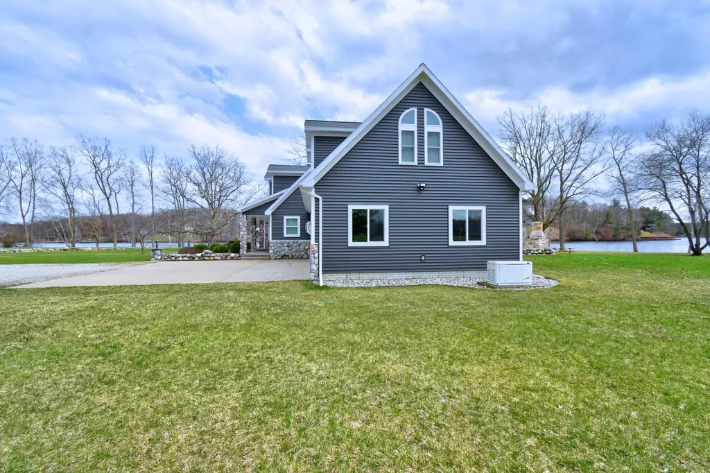 1291 S Queensway Drive Unknown City MI 48893
