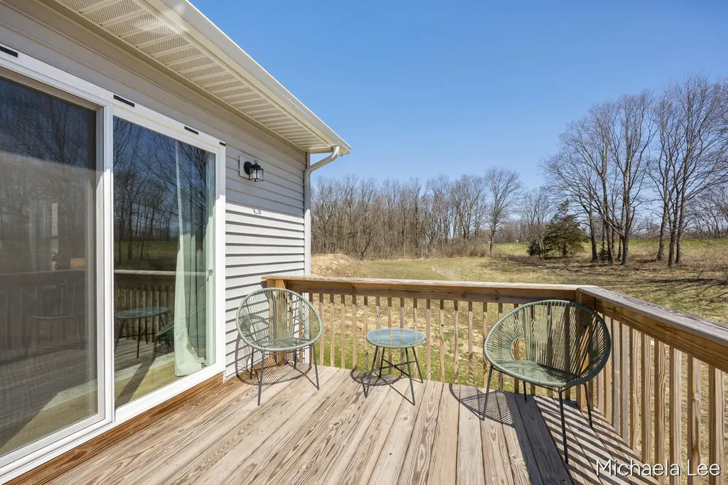 1548 N Village Circle Oshtemo Charter Township MI 49009