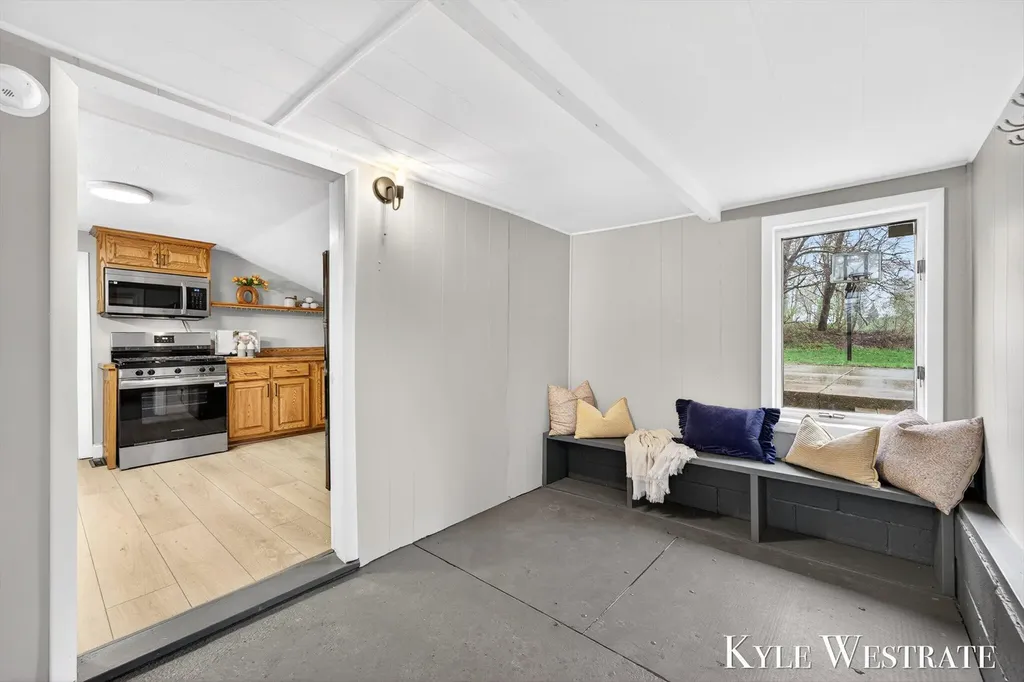 6707 Lessiter Road NE Grattan Township MI 48809