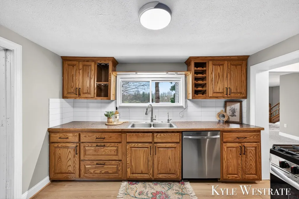6707 Lessiter Road NE Grattan Township MI 48809