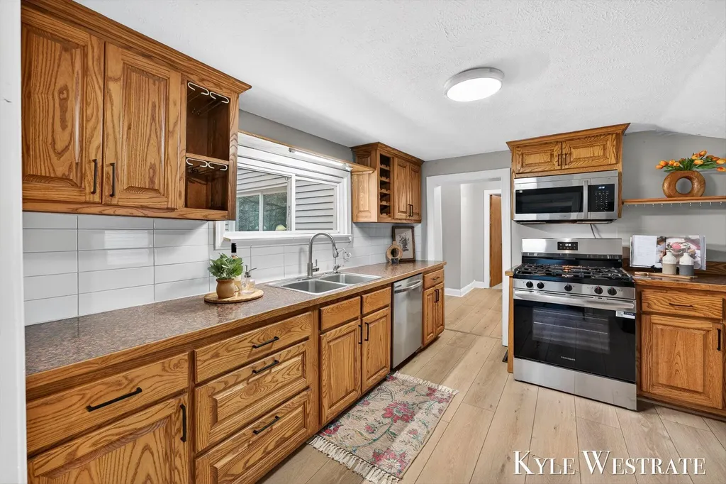 6707 Lessiter Road NE Grattan Township MI 48809