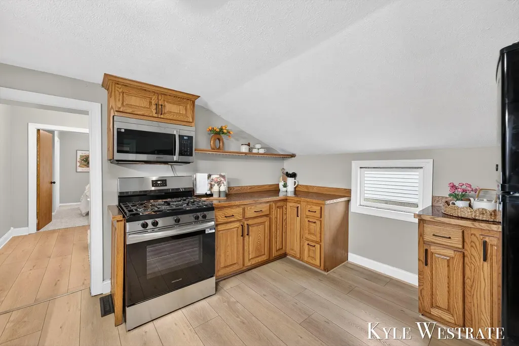 6707 Lessiter Road NE Grattan Township MI 48809