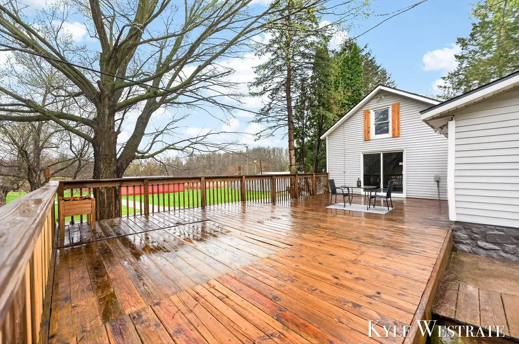 6707 Lessiter Road NE Grattan Township MI 48809