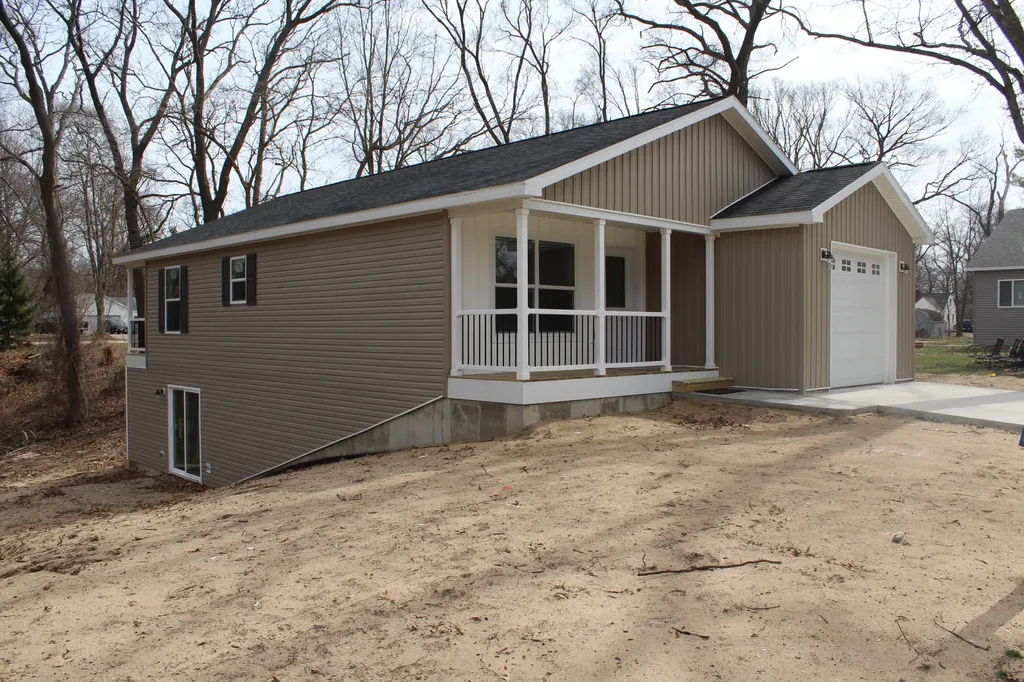 254 Meeking Street Muskegon City MI 49442
