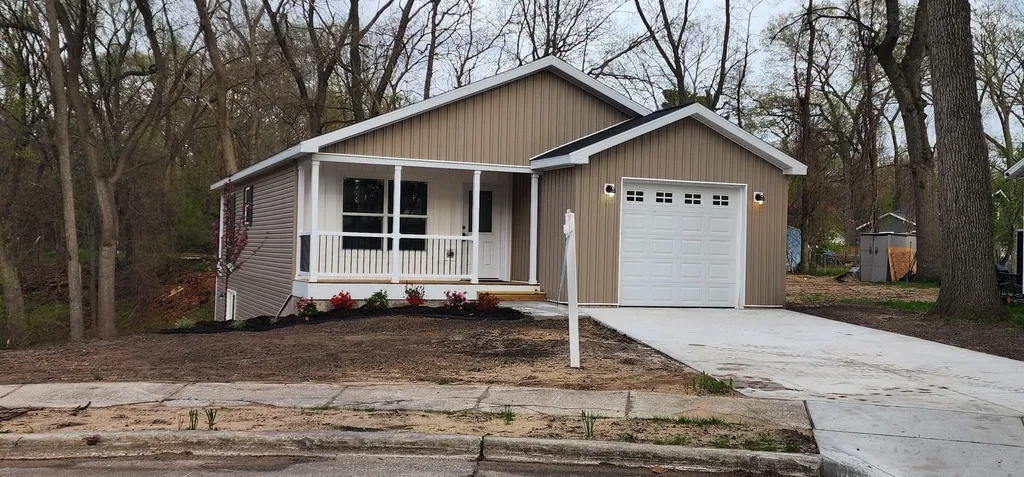 254 Meeking Street Muskegon City MI 49442