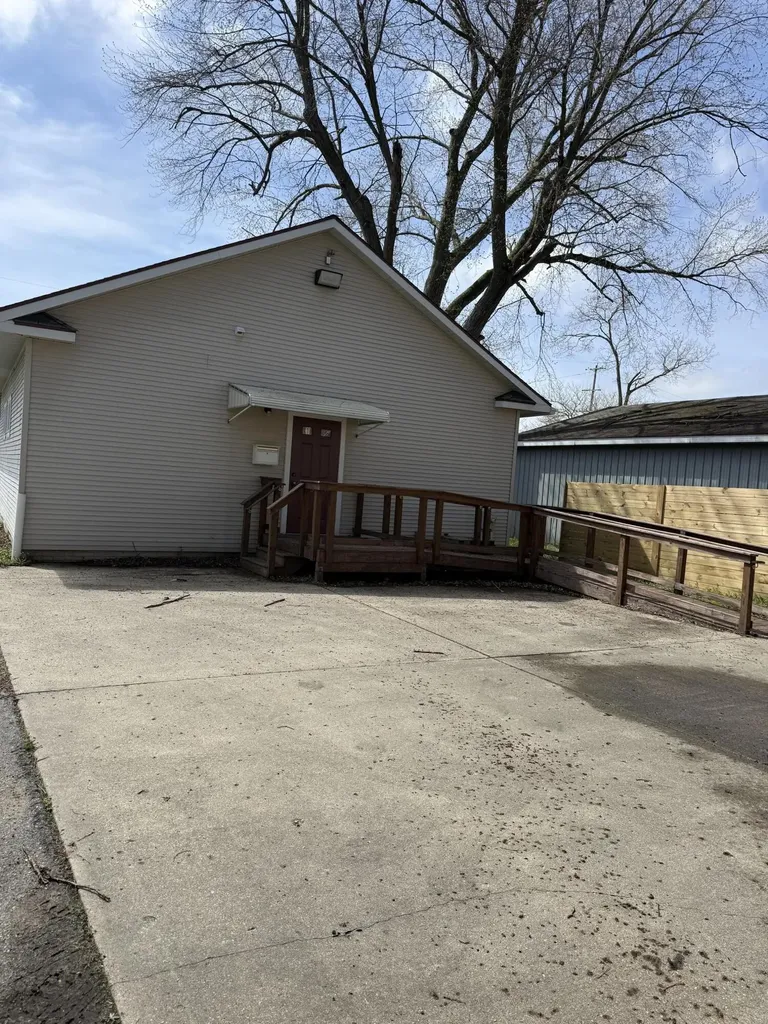 174 E Adams Street Ionia City MI 48846