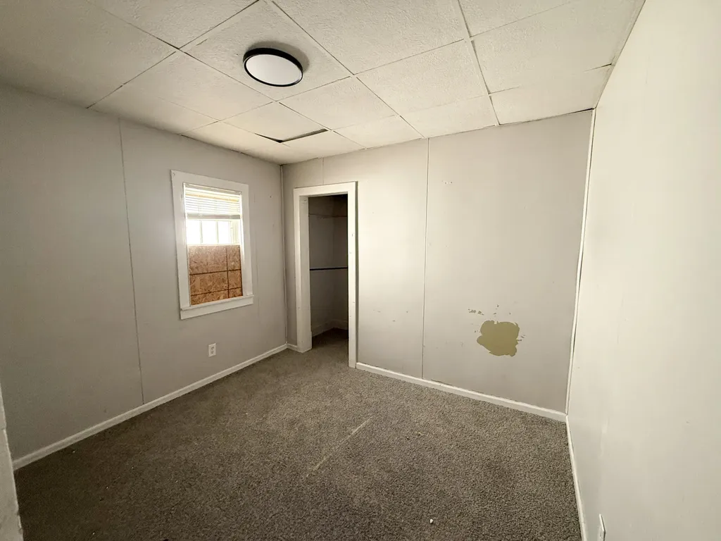 866 Fleming Avenue Muskegon City MI 49442