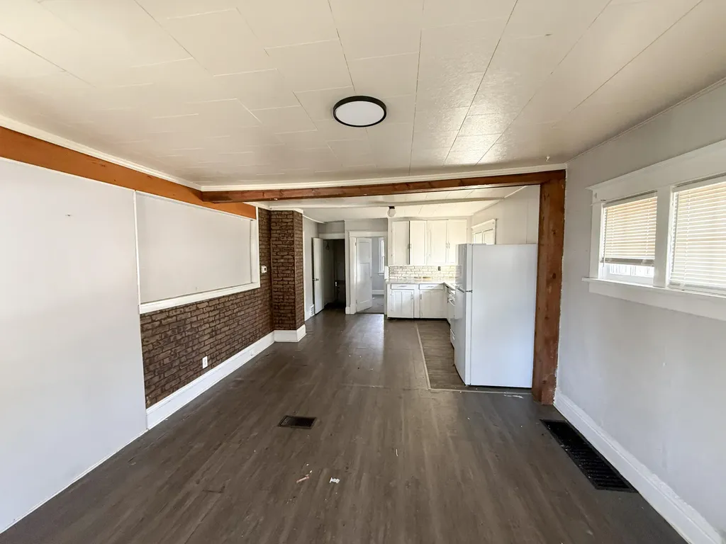 866 Fleming Avenue Muskegon City MI 49442