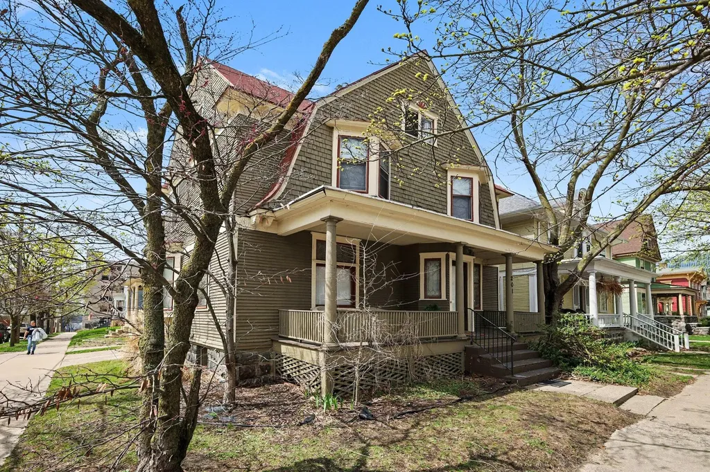 201 Lafayette Avenue NE Grand Rapids City MI 49503