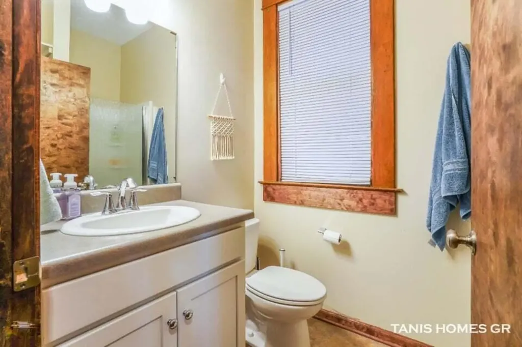 201 Lafayette Avenue NE Grand Rapids City MI 49503