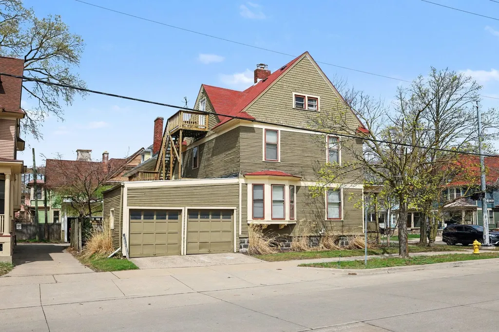 201 Lafayette Avenue NE Grand Rapids City MI 49503