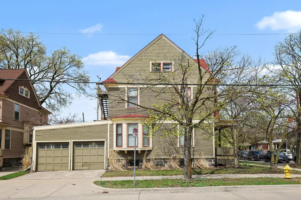 201 Lafayette Avenue NE Grand Rapids City MI 49503