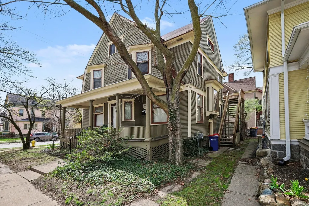 201 Lafayette Avenue NE Grand Rapids City MI 49503