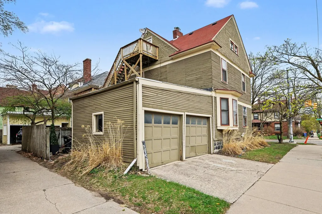 201 Lafayette Avenue NE Grand Rapids City MI 49503