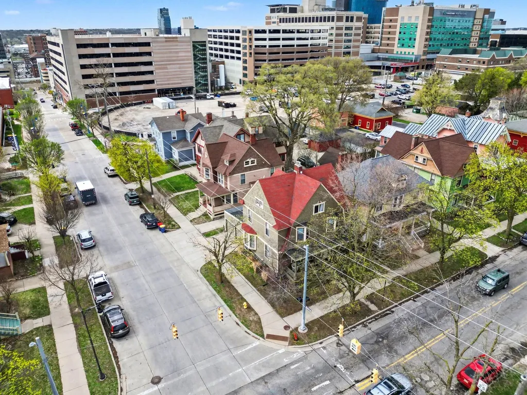 201 Lafayette Avenue NE Grand Rapids City MI 49503