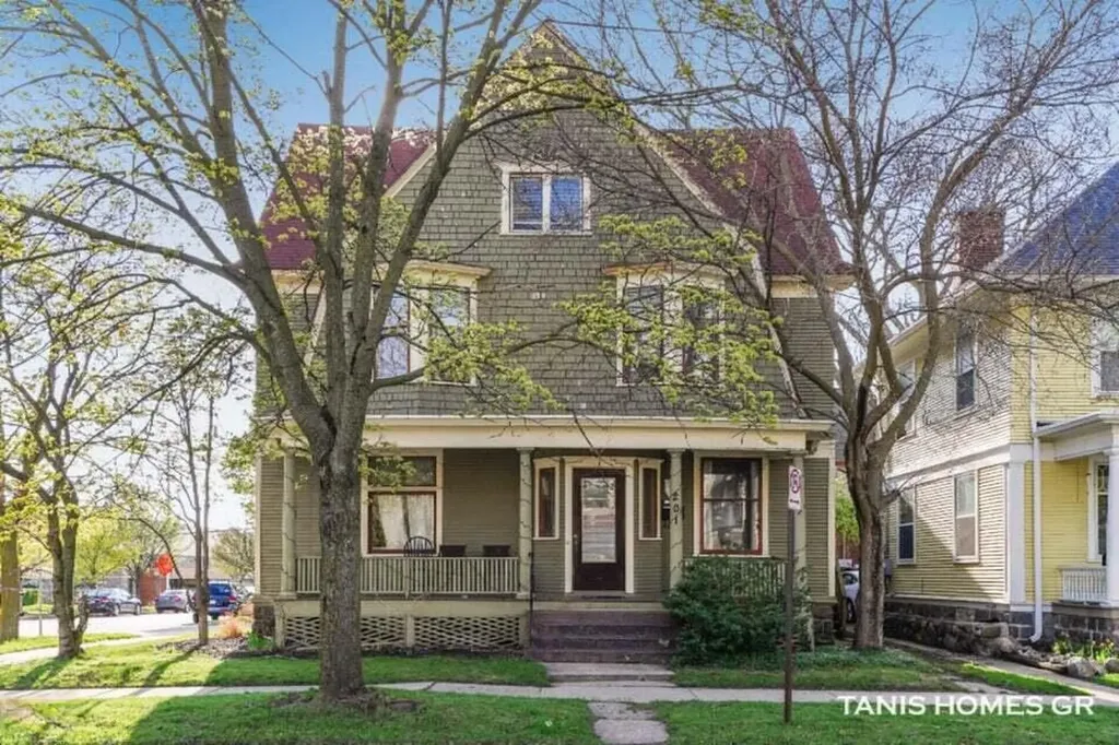 201 Lafayette Avenue NE Grand Rapids City MI 49503