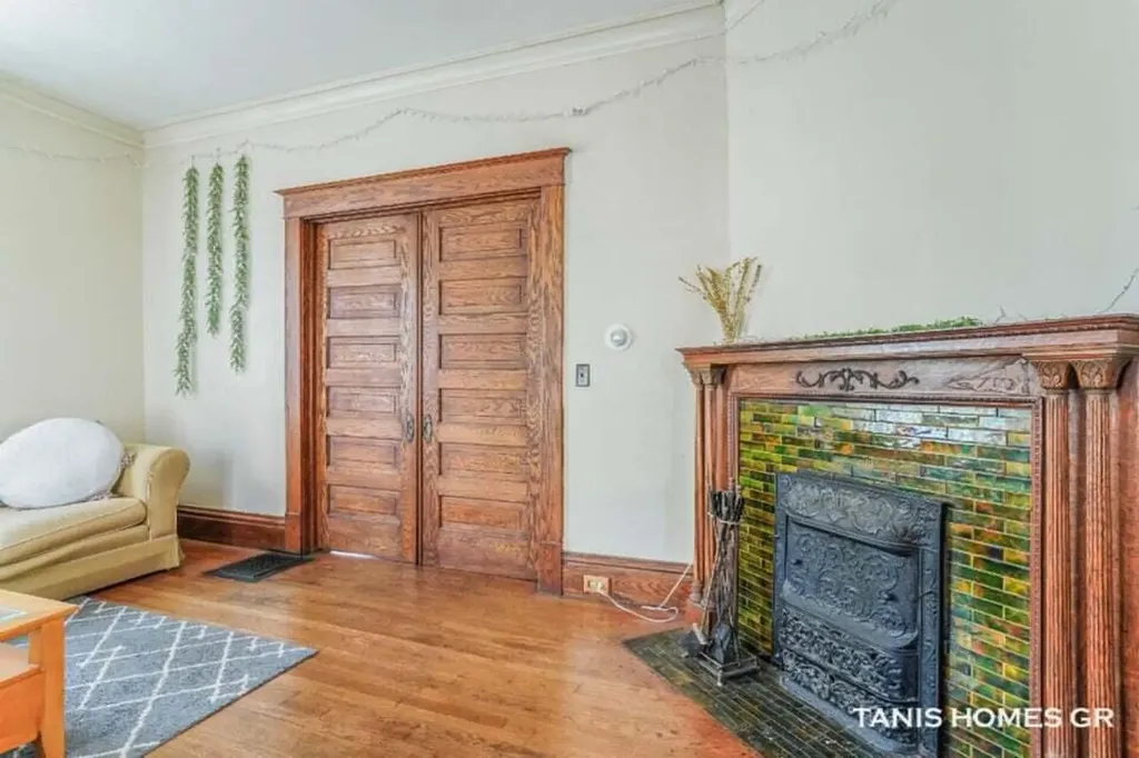 201 Lafayette Avenue NE Grand Rapids City MI 49503