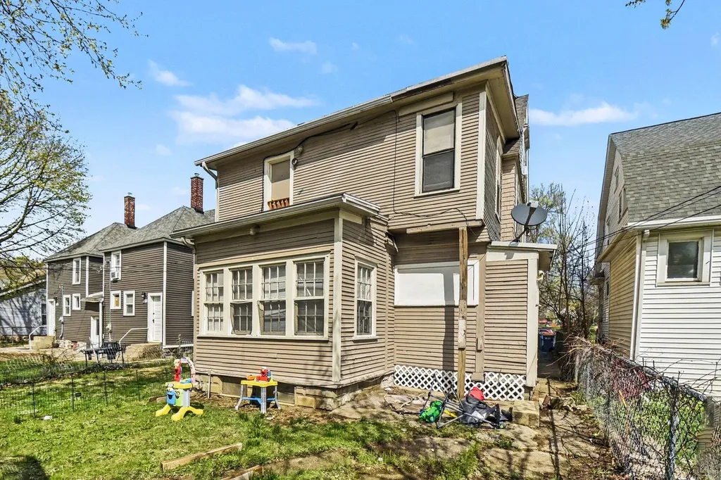 1130 Jackson Street NW Grand Rapids City MI 49504