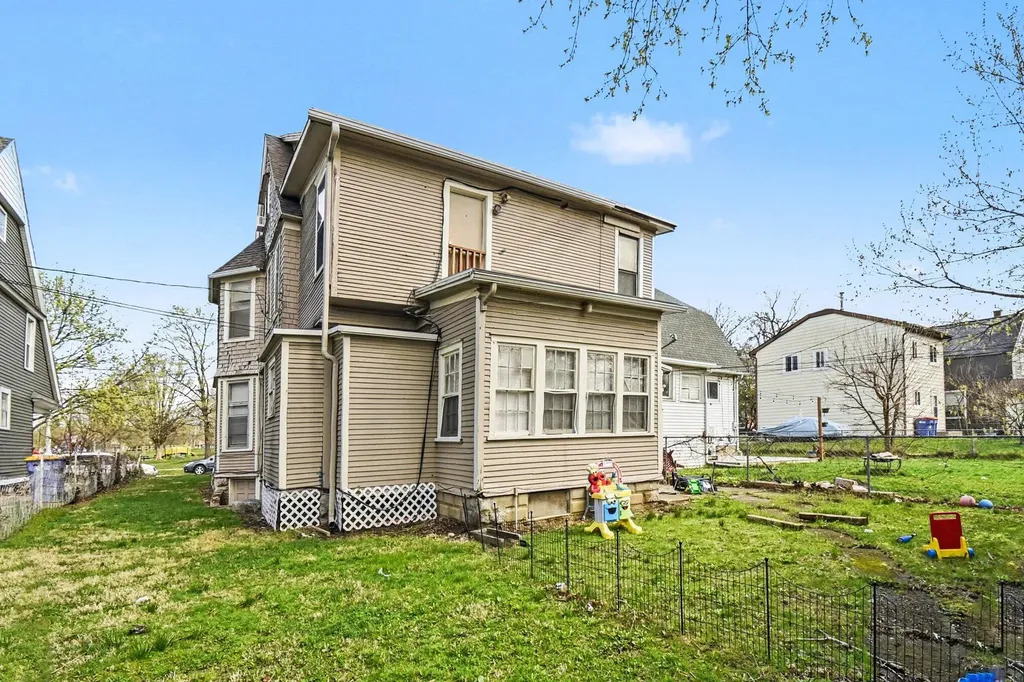1130 Jackson Street NW Grand Rapids City MI 49504