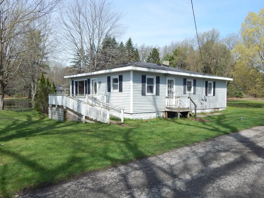 11392 E Apple Avenue Moorland Township MI 49451
