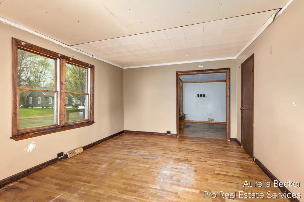 425 S Cedar Street Allegan City MI 49010