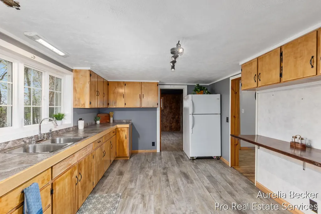 425 S Cedar Street Allegan City MI 49010