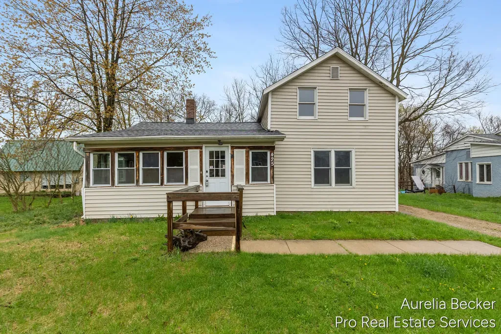 425 S Cedar Street Allegan City MI 49010