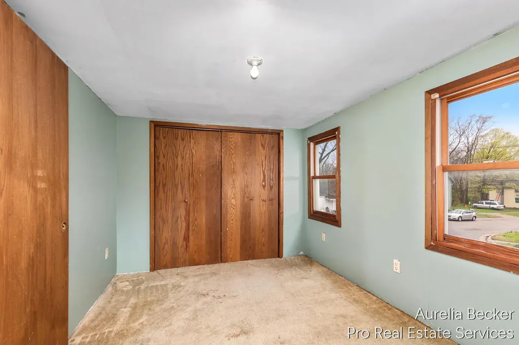 425 S Cedar Street Allegan City MI 49010