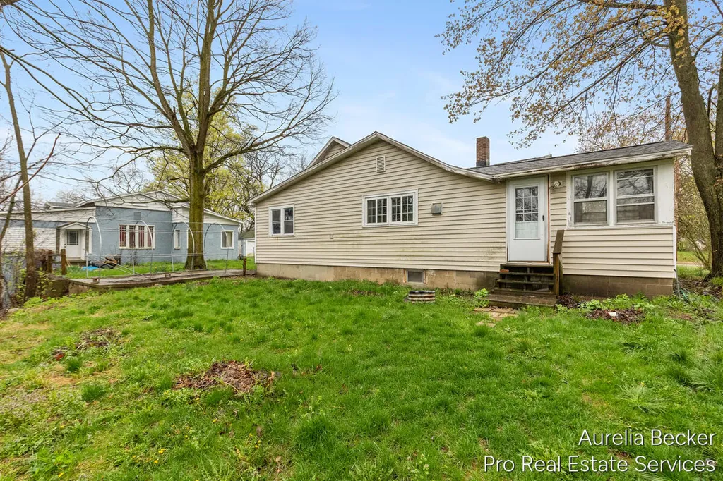 425 S Cedar Street Allegan City MI 49010