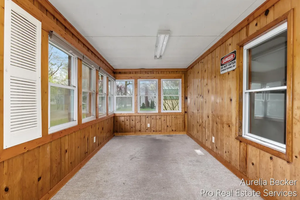 425 S Cedar Street Allegan City MI 49010