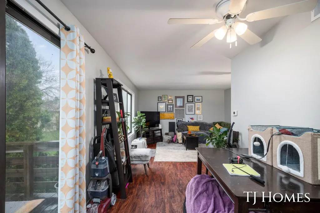 2561-2563 Burton Street SE Grand Rapids City MI 49546