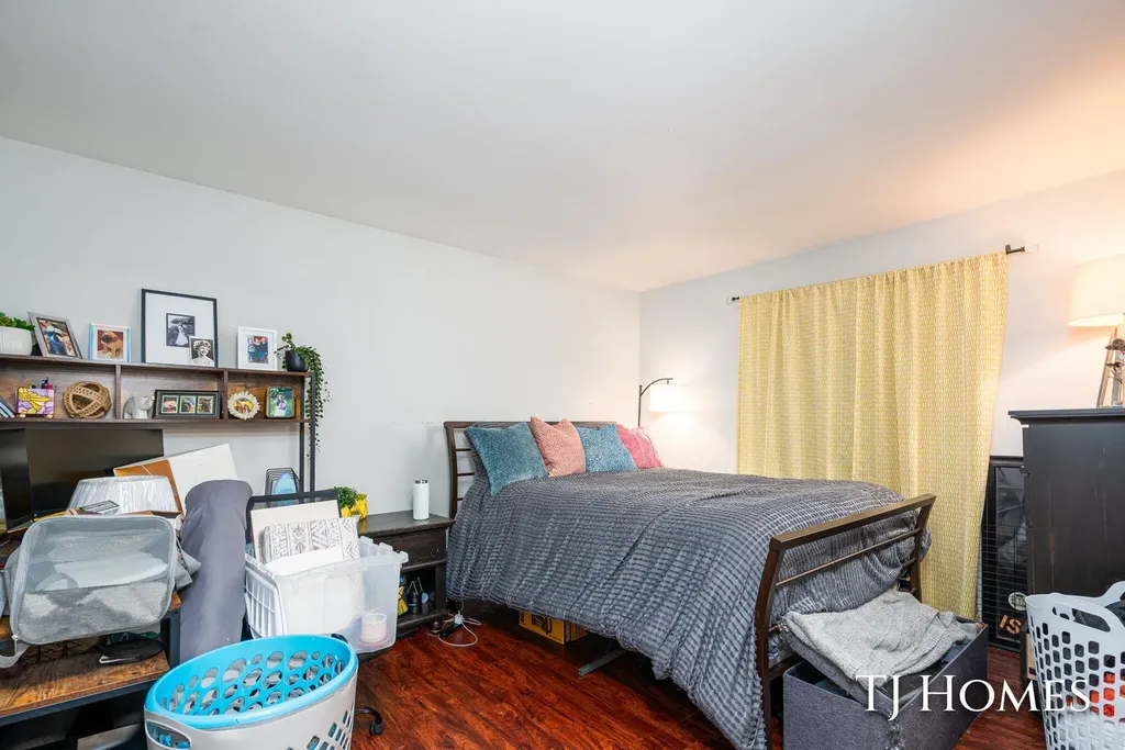 2561-2563 Burton Street SE Grand Rapids City MI 49546