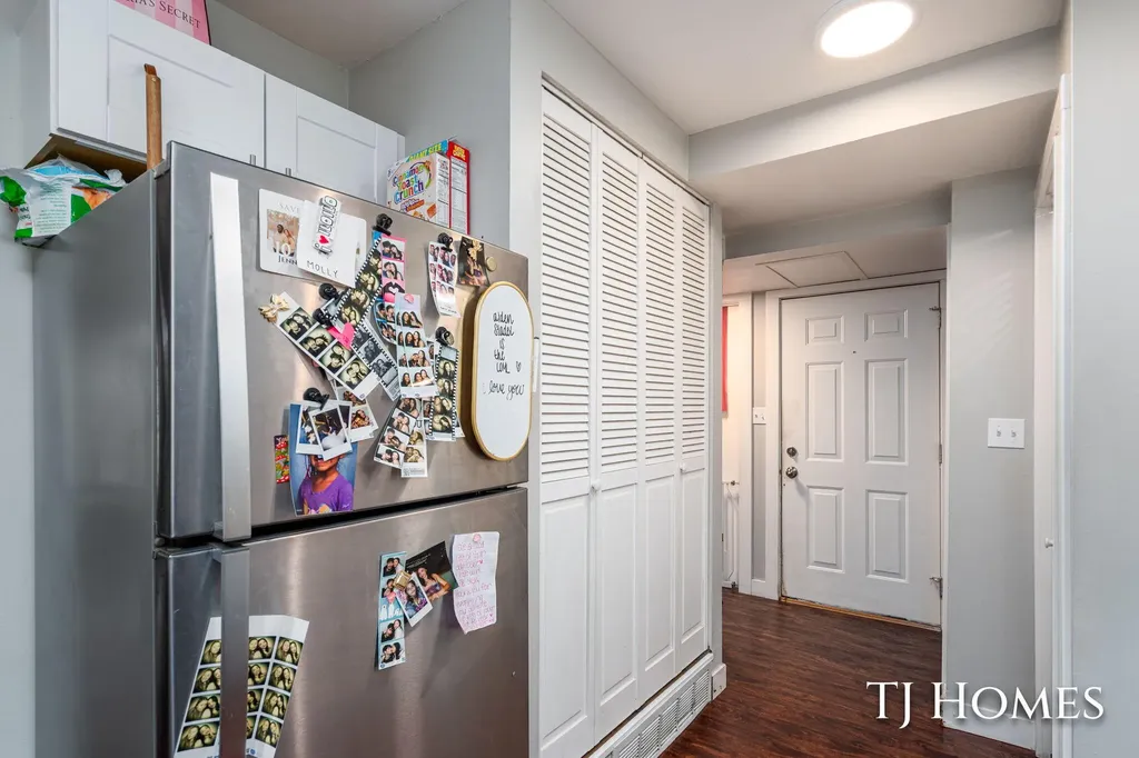 2561-2563 Burton Street SE Grand Rapids City MI 49546