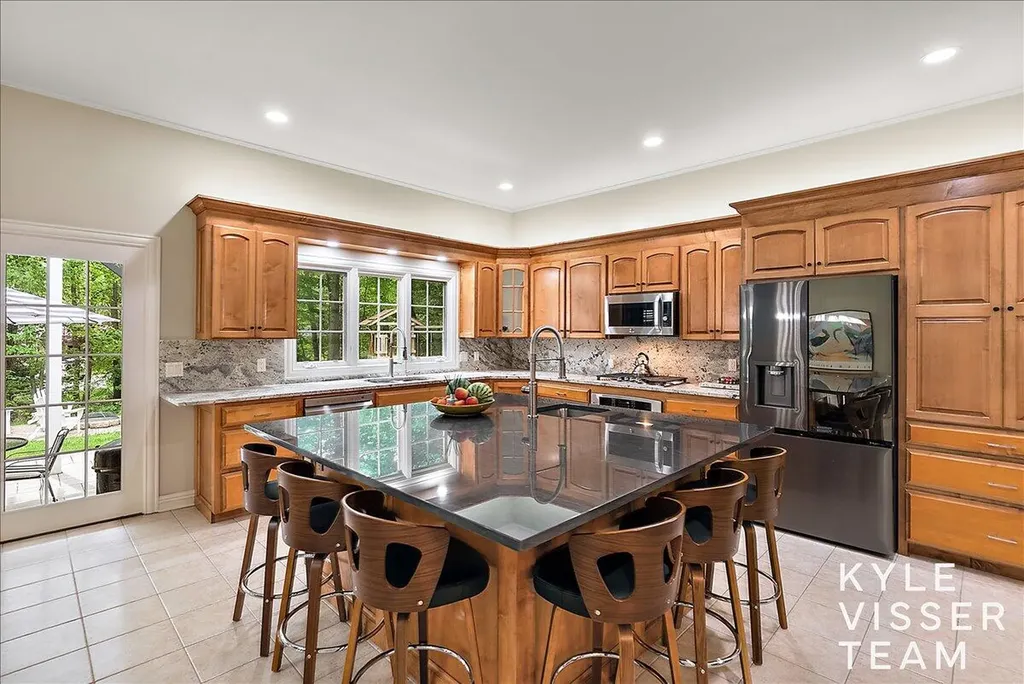 4608 Old Grand River Trail NE Grand Rapids Charter Township MI 49301